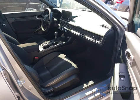 2024 Honda Civic Sport z USA, uszkodzony, nr VIN 2HGFE2F50RH533034